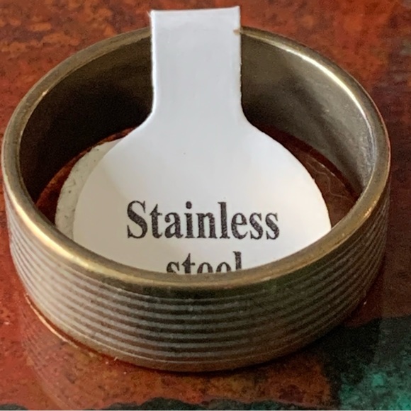 Heart and stripe ring size 8 - Picture 8 of 8